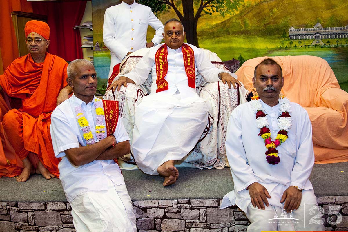 ©1987-2017 SKS Swaminarayan Temple East London